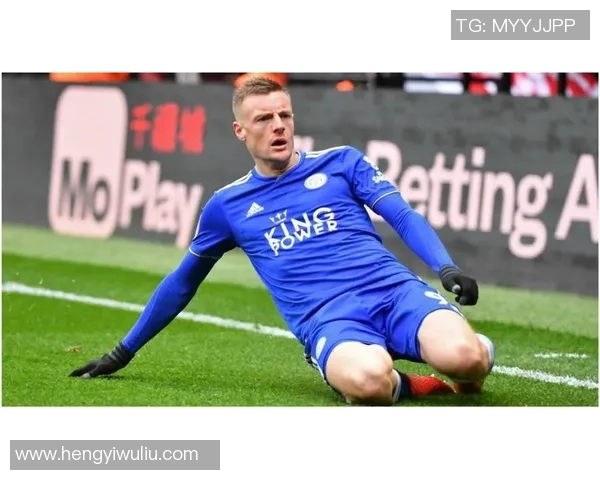 小个子黑人足球明星的传奇故事与成就揭秘